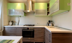 3к квартира с хорошим ремонтом и кухней 8.4м на Нестерова.